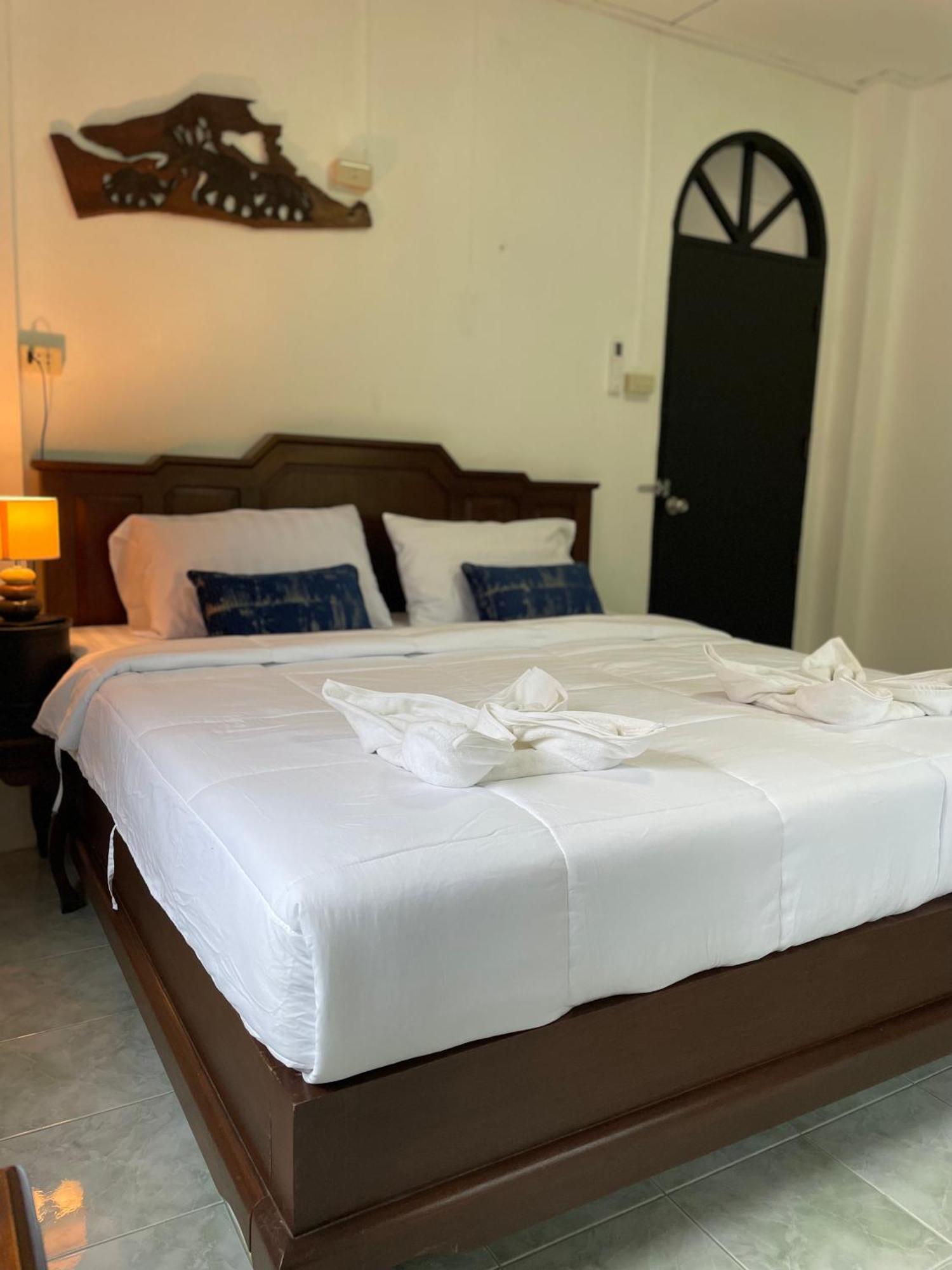Sunrise Beach Villa Surat Thani Quarto foto